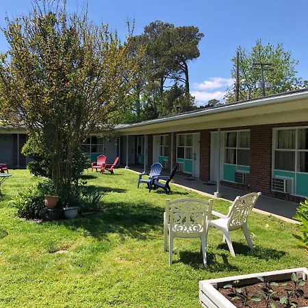 Bay Inn Hotel North Camellia Acres 外观 照片
